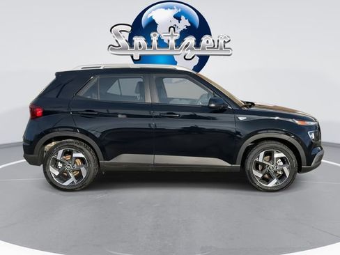 New 2025 Hyundai Venue SEL image 10