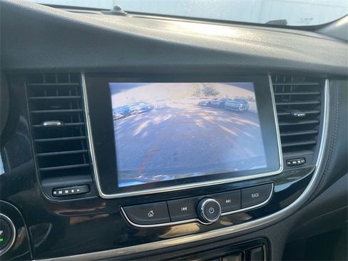 Used 2021 Buick Encore Preferred image 40