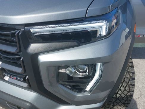 Used 2025 GMC Canyon AT4 w/ AT4X Package image 27