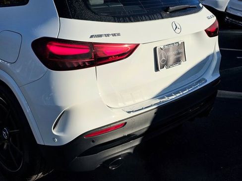 New 2025 Mercedes-Benz GLA 35 AMG 4MATIC image 13