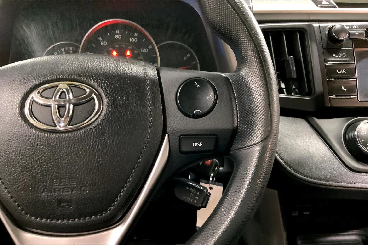 Used 2016 Toyota RAV4 LE AWD/4WD image 25