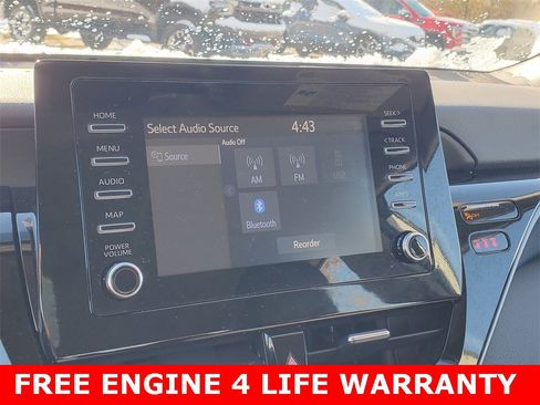 Used 2023 Toyota Camry SE image 19