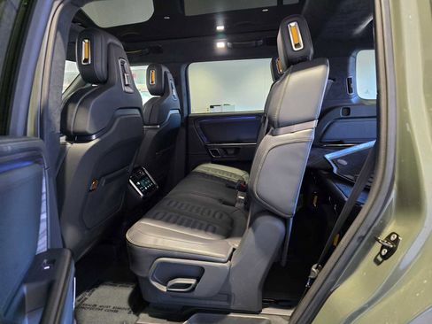 Used 2022 Rivian R1S Launch Edition image 25