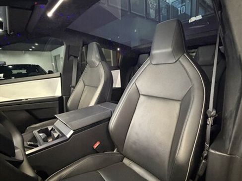 Used 2024 Tesla Cybertruck AWD Crew Cab image 10