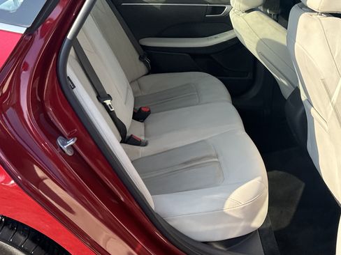 Used 2025 Hyundai Sonata SEL FWD image 15
