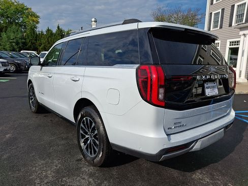 Used 2025 Ford Expedition Platinum AWD/4WD image 7