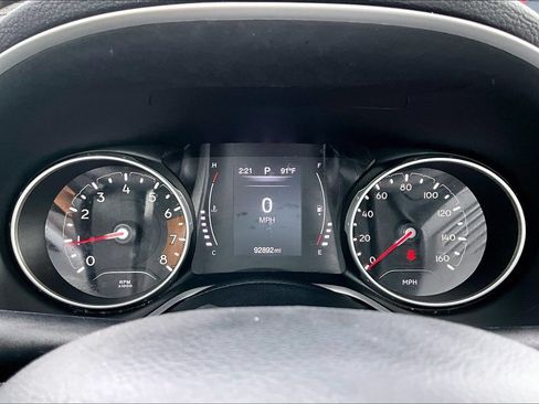 Used 2019 Jeep Compass Latitude w/ Cold Weather Group AWD/4WD image 13