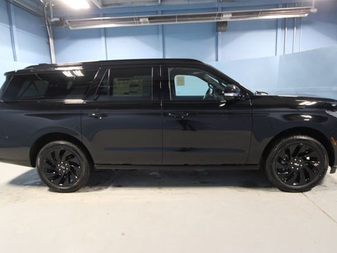 New 2026 Lincoln Navigator L Reserve w/ Jet Appearance Package AWD/4WD image 33