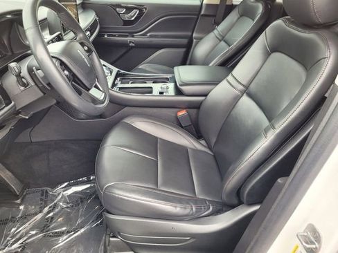 Used 2022 Lincoln Aviator AWD w/ Class IV Trailer Tow Package image 23