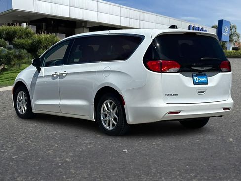 Used 2023 Chrysler Voyager LX FWD image 7