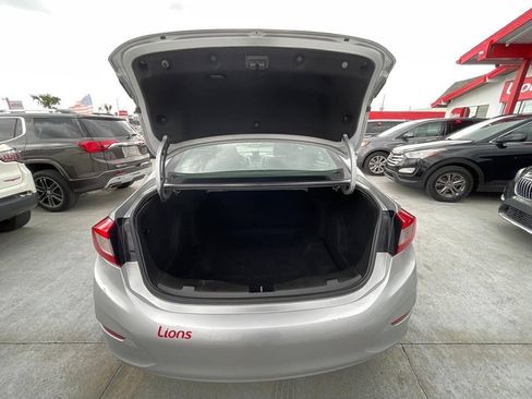 Used 2018 Chevrolet Cruze LS FWD image 11