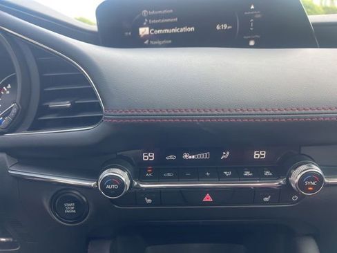 Used 2025 MAZDA MAZDA3 Carbon AWD/4WD image 32