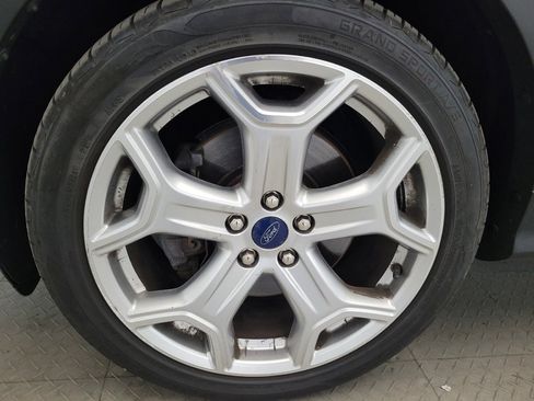 Used 2019 Ford Escape Titanium AWD/4WD image 31