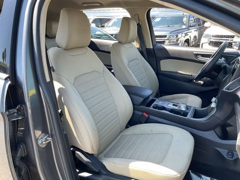 Used 2021 Ford Edge SE FWD image 21