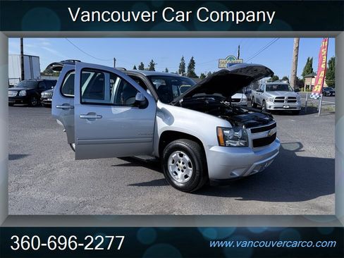 Used 2013 Chevrolet Tahoe LT w/ Luxury Package AWD/4WD image 34