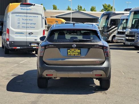 New 2026 Nissan Kicks SR FWD image 5