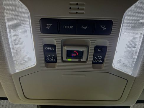 Used 2023 Toyota RAV4 Limited image 21