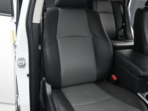 Used 2024 Toyota 4Runner SR5 Premium w/ Moonroof Package AWD/4WD image 17