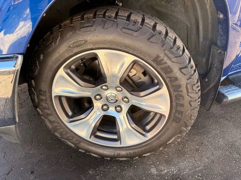 Used 2019 RAM 1500 Laramie image 40