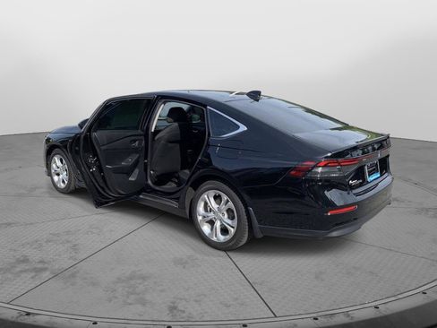 Certified 2023 Honda Accord LX image 31