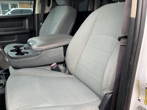 Used 2015 RAM 2500 Tradesman w/ Chrome Appearance Group AWD/4WD image 11