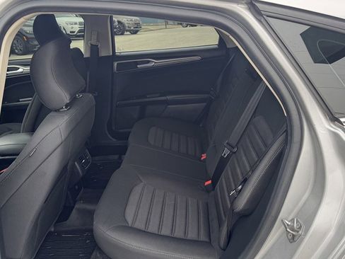 Used 2018 Ford Fusion SE w/ Fusion SE Technology Package image 22