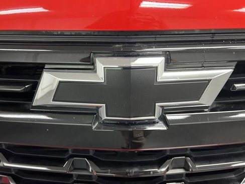 Used 2024 Chevrolet Silverado 1500 LT Trail Boss w/ Convenience Package II image 32