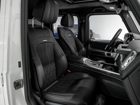 Used 2025 Mercedes-Benz G 63 AMG 4MATIC image 33
