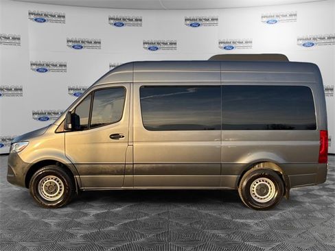 Used 2019 Mercedes-Benz Sprinter 2500 image 2