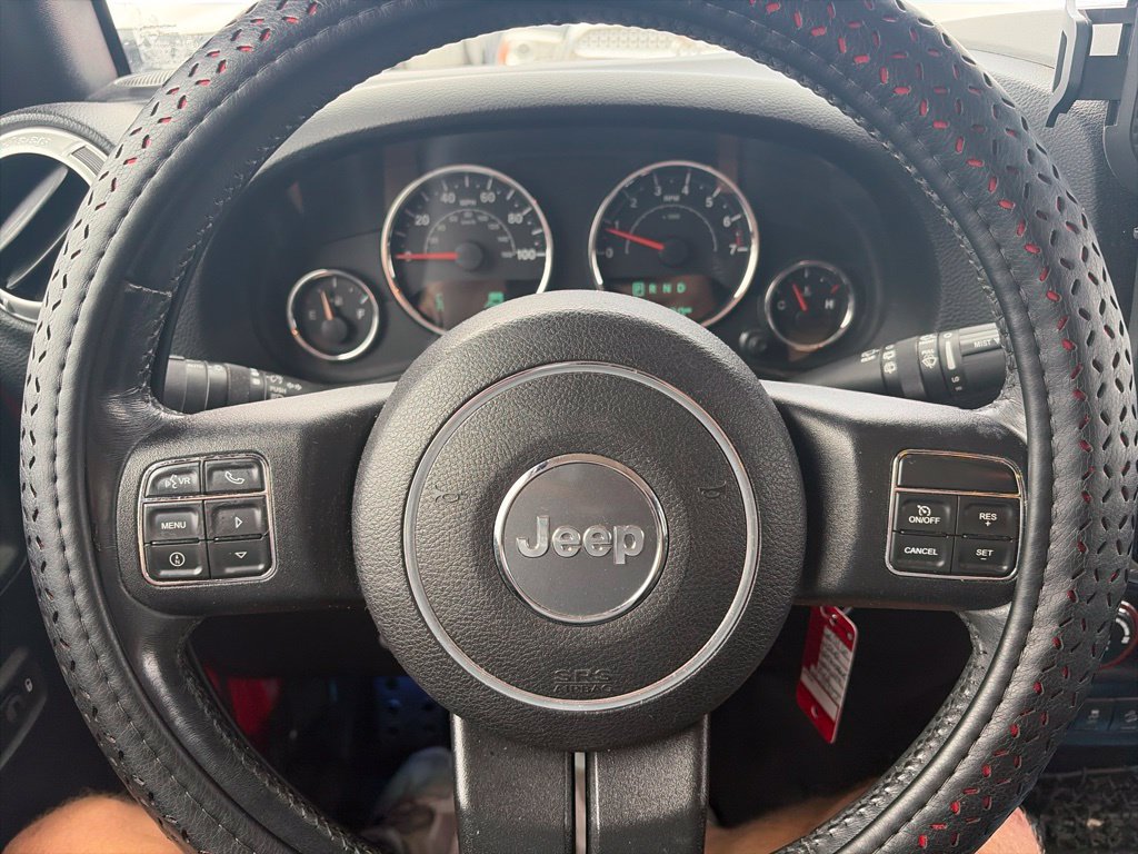 Used 2016 Jeep Wrangler Unlimited Sahara w/ Connectivity Group AWD/4WD image 20