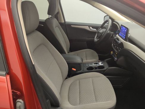 Used 2020 Ford Escape SE FWD image 21