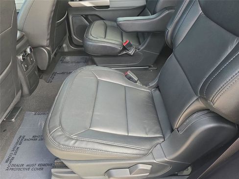 Used 2023 Ford Explorer XLT w/ Equipment Group 202A image 20