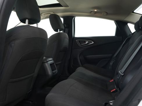 Used 2016 Chrysler 200 Limited w/ Anniversary Edition FWD image 16