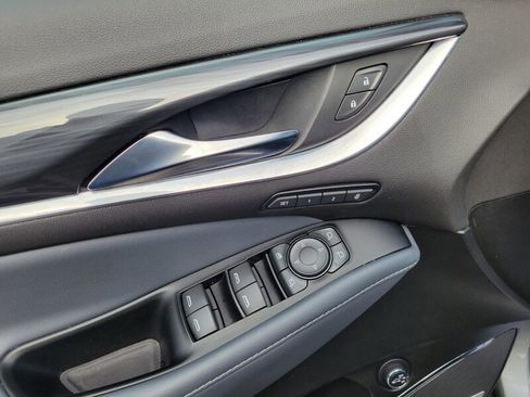 Used 2024 Buick Enclave Premium image 12