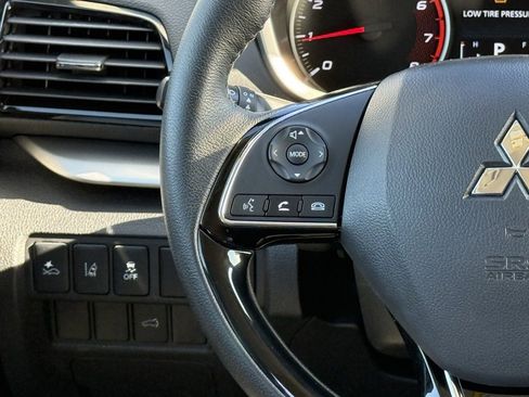 Used 2024 Mitsubishi Eclipse Cross SE image 24