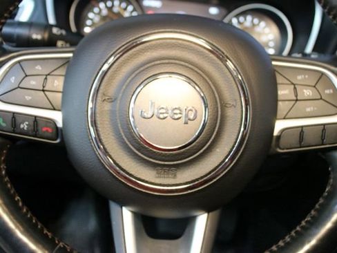Used 2018 Jeep Compass Latitude w/ Popular Equipment Group AWD/4WD image 19