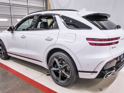 Certified 2026 Genesis GV70 2.5T Sport Prestige AWD/4WD image 8