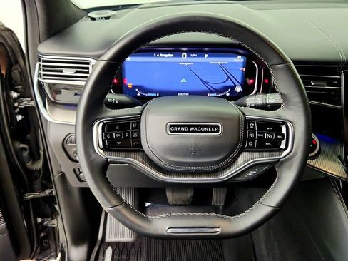 Used 2022 Jeep Grand Wagoneer Series II AWD/4WD image 13