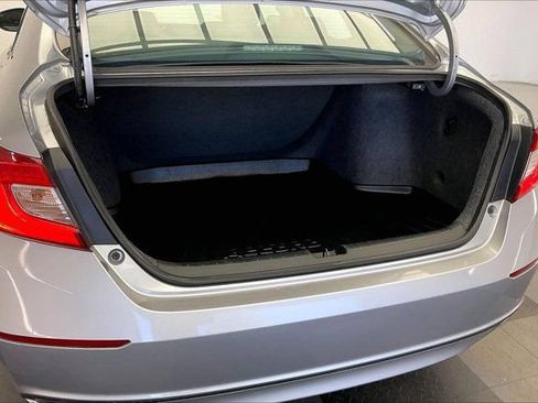 Used 2020 Honda Accord LX image 27