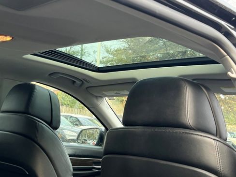 Used 2012 BMW 750Li xDrive image 11