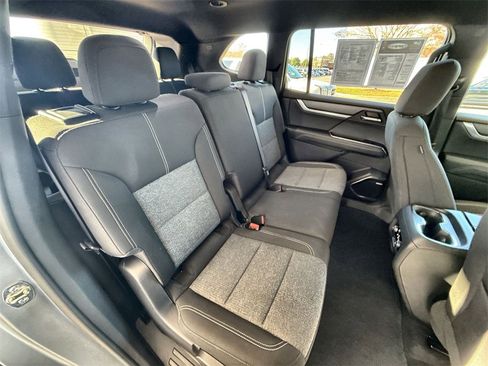 Certified 2025 GMC Acadia Elevation image 25