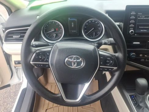 Used 2022 Toyota Camry LE FWD image 14