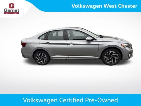 Certified 2024 Volkswagen Jetta SEL FWD image 7
