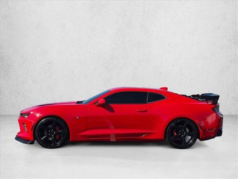 Used 2018 Chevrolet Camaro SS RWD image 9