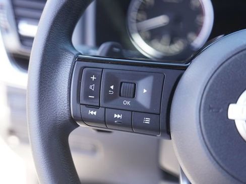 Used 2022 Nissan Rogue SV FWD image 22