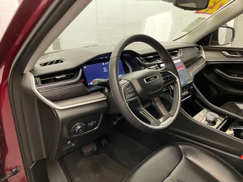 Certified 2023 Jeep Grand Cherokee Limited AWD/4WD image 19
