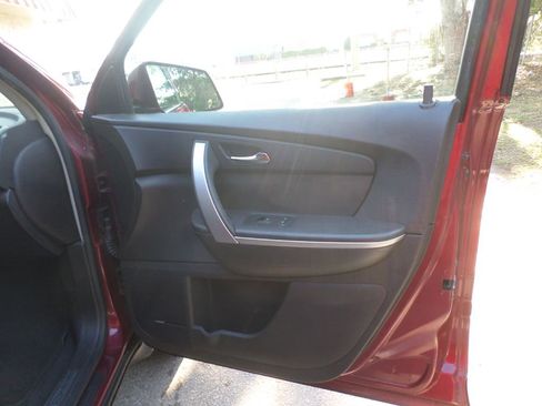 Used 2009 GMC Acadia SLT w/ Technology Package image 17