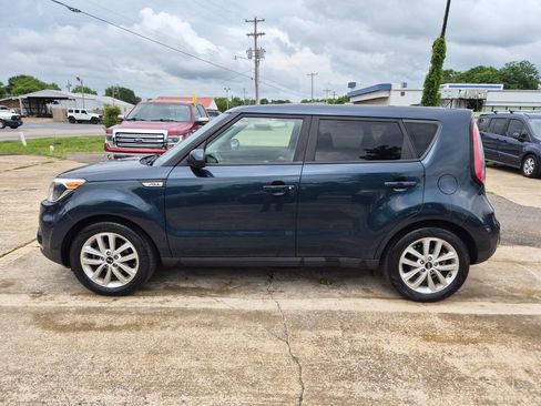Used 2018 Kia Soul + FWD image 1