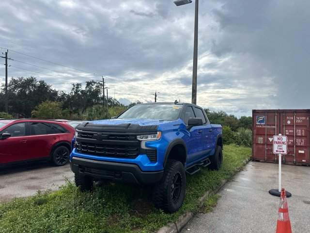 Used 2025 Chevrolet Silverado 1500 LT AWD/4WD image 1