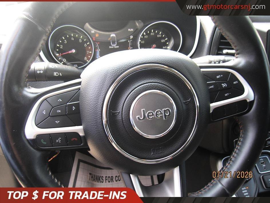 Used 2017 Jeep Compass Latitude w/ Popular Equipment Group AWD/4WD image 26